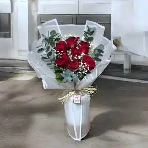 7 Red roses bouquet